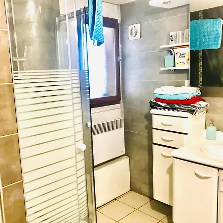 Spacieux 110m2 Avec Terrasse Privative דירה Beauregard-Vendon